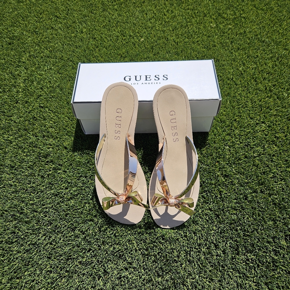 Guess Women's Gold and Cream Bow Sandals Sz 10 - Picture 2 of 4
